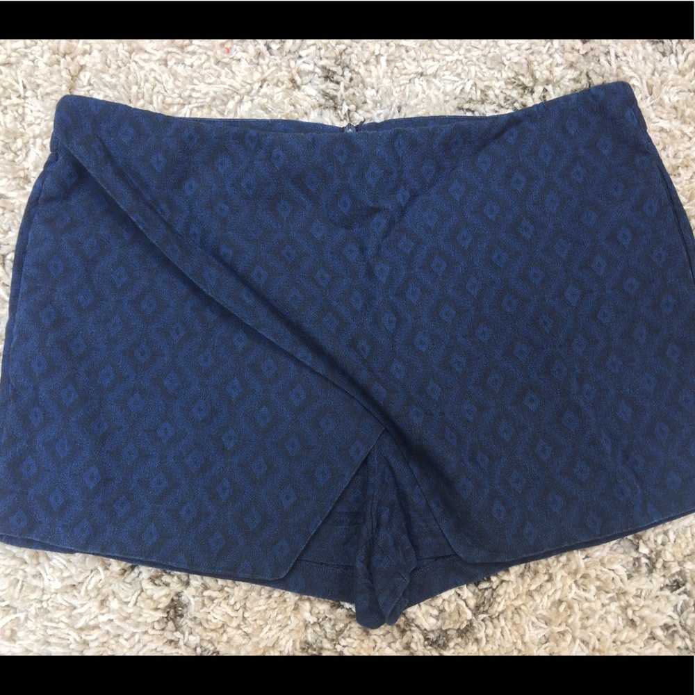 Zara Shorts M 26